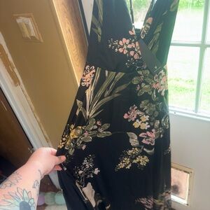 Lulu's Black Floral Maxi Dress